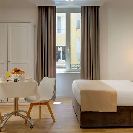 Sm Vatican Relais 4*