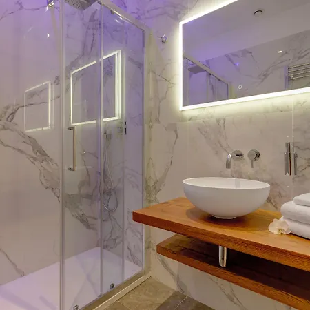 Sm Vatican Relais 4*